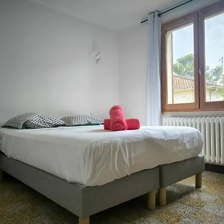 Maison Avec Vue, Piscine, 5min A Pied Du Centre Villeneuve-lès-Avignon